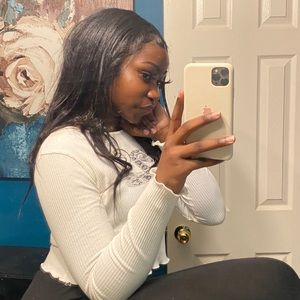 Meet your Posher, Jameseia